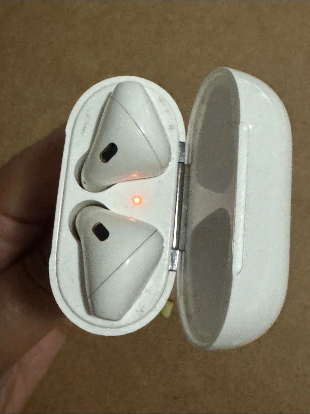Second Gen Apple AirPods - USED